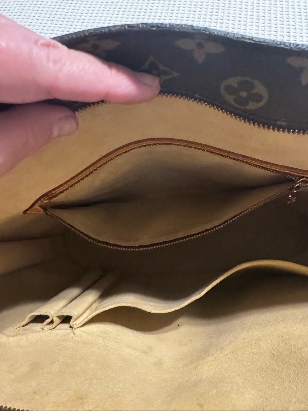 Louis Vuitton Babylone Monogram Canvas Tote with Certificate of Authenticity - Picture 10 of 14